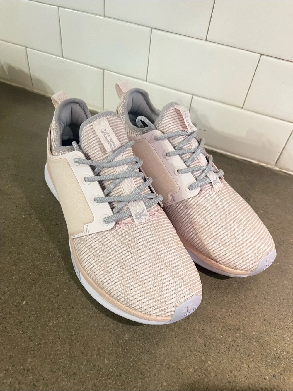 KURU ATOM Women’s 9 Pink Sorbet Lilac Comfort Walking Sneakers